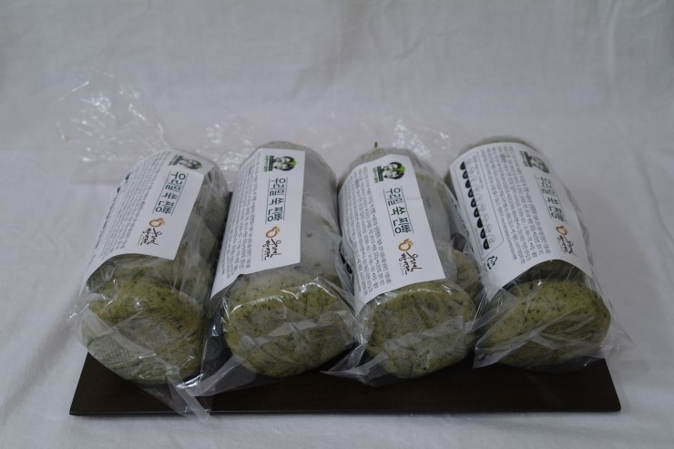 참거래농민장터,쑥찐빵 봄의 향기 가득 우리밀로 만든 쑥찐빵 20개(4봉)